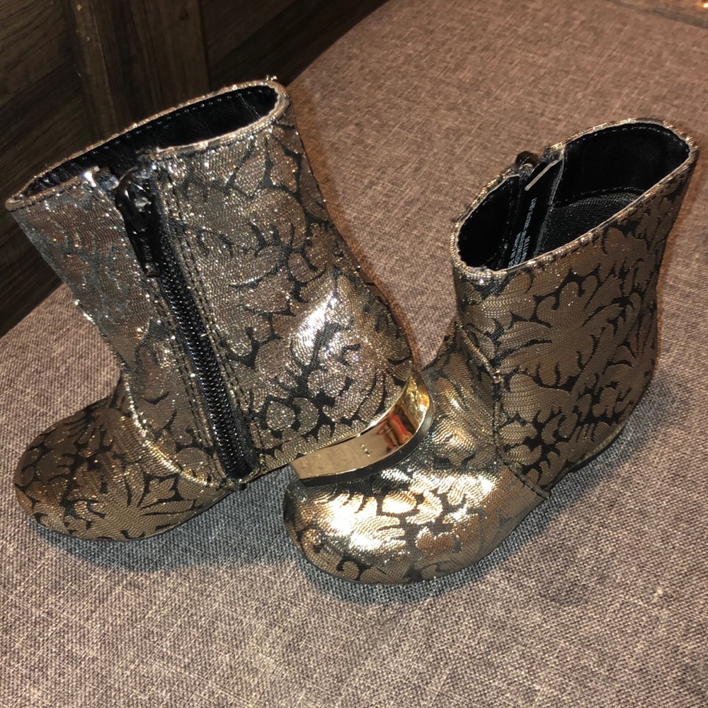 Genuine Kids from OshKosh boots